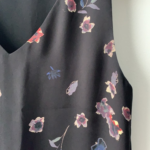 Aritzia Babaton Sleeveless Blouse - Picture 5 of 8